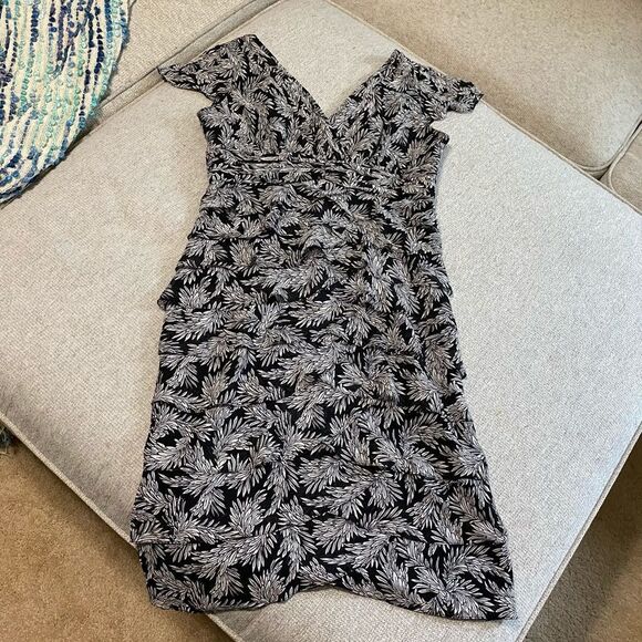 Adrianna‎  Papell zipper dress sz 4. - Picture 1 of 6